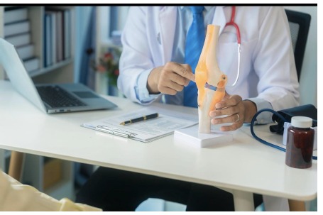 Early signs of knee arthritis and knee pain treatment in Bangalore